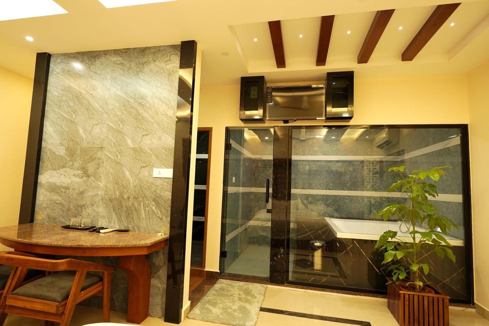 Krishnakripa Premium Residency Hotel Kochi Exterior foto
